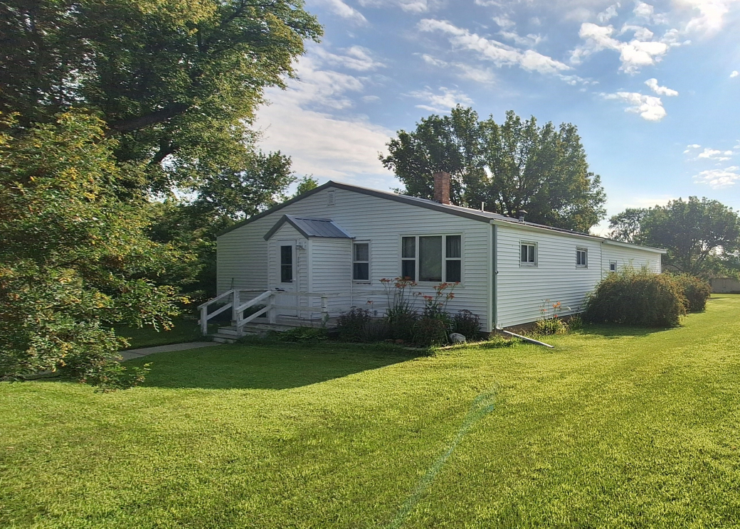 Home for Sale 206 S 2nd Street, Oakes, ND, 58474